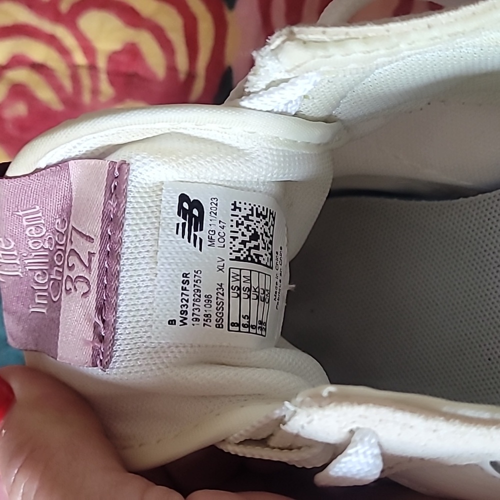 New Balance327 "White/Pink" Sneakers - Picture 10 of 10
